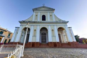 helig trinity kyrka i trinidad, kuba. de kyrka har en neoklassiska Fasad och är besökta förbi tusentals av turister varje år. foto