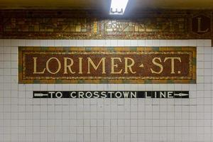 lorimer gata tunnelbana station - ny york stad foto