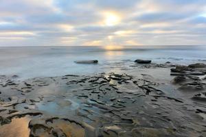 solnedgång på de tidvatten pooler i la jolla, san diego, Kalifornien. foto