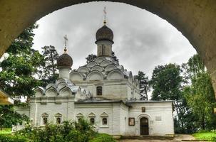 ärke michael ortodox kyrka av arkhangelskoye palats foto