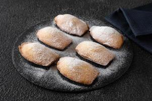 madeleines - franska små sockerkakor foto