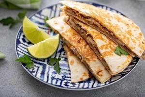 quesadillas med drog fläsk foto