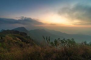 se av phu chee fah berg på chiang rai, thailand foto