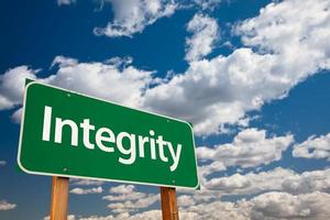 integritet grön väg tecken foto