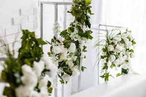 blommig bakgrund av vit blommor foto