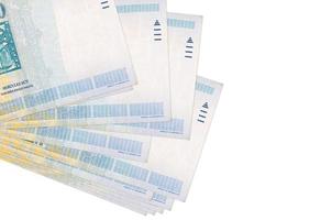 1000 ungerska forint räkningar lögner i små knippa eller packa isolerat på vit. attrapp med kopia Plats. företag och valuta utbyta foto