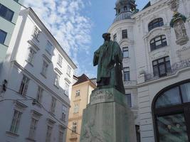 gutenberg staty i wien foto