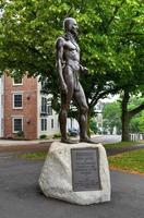 plymouth, ma - juli 3, 2020 - staty av de bra sachem av de massasoit stam vem sparade de puritan pilgrimer vem landat på Amerika i 1620. foto