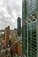 panorama- antenn se av de skyskrapor av lägre manhattan i ny york stad. foto