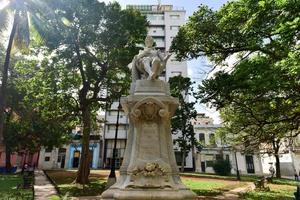 monument till miguel de cervantes i Havanna, Kuba, 2022 foto