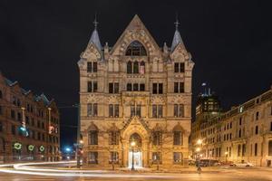 syrakus besparingar Bank byggnad var byggd i 1876 med gotik stil på Clinton fyrkant i stadens centrum syrakusa, ny york stat, usa. nu detta byggnad är en oss nationell Registrera av historisk platser. foto