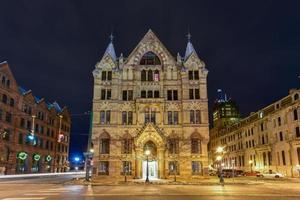 syrakus besparingar Bank byggnad var byggd i 1876 med gotik stil på Clinton fyrkant i stadens centrum syrakusa, ny york stat, usa. nu detta byggnad är en oss nationell Registrera av historisk platser. foto