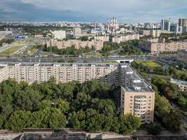 antenn se av de stad horisont i Moskva, ryssland under de dag. foto