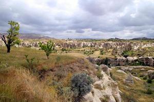 resa till goreme, Kappadokien, Kalkon. de se på de dal i de berg. foto