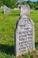 18: e århundrade jewish kyrkogård foto