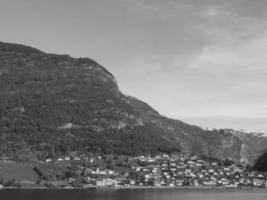 flam och aurlandsfjorden i norge foto