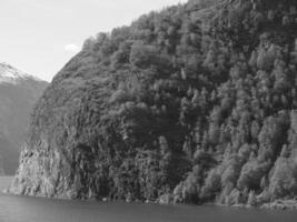 flam och aurlandsfjorden i norge foto