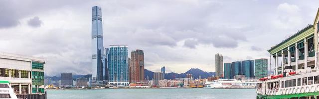 gata scen från hongkong stadens centrum distrikt under dagtid foto