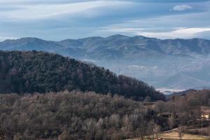 landskap från garrotxa nationell parkera av pyreneerna foto
