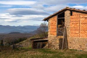 landskap från garrotxa nationell parkera av pyreneerna foto