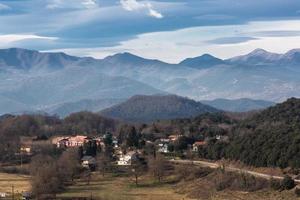 landskap från garrotxa nationell parkera av pyreneerna foto