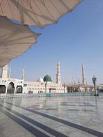 skön dagtid se av masjid al nabawi, medina, saudi arabien. foto