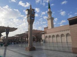 skön dagtid se av profetens moské - masjid al nabawi, medina, saudi arabien. foto