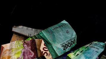 stack av rupiah sedlar som bakgrund foto