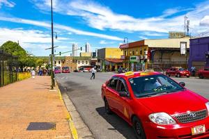 merced san jose costa rica 2021 röd taxi taxibilar transport bilar i san jose costa rica. foto