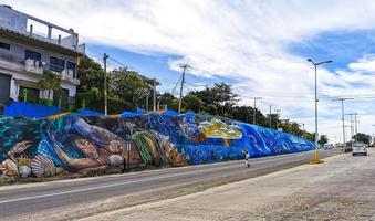 puerto escondido oaxaca mexico 2022 färgrik gator bilar hög trafik butiker människor byggnader handel Mexiko. foto