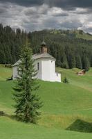 sankt Martin kapell av baad,kleinwalsertal,vorarlberg,österrike foto