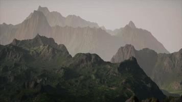 klippig berg landskap av dolomiter alps foto