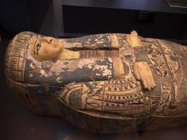 egyptisk sarkofag hieroglyfer stänga upp detalj foto