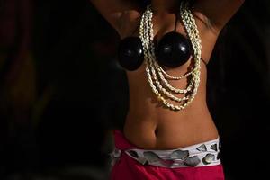 polynesisk dansare hula flytta effekt foto