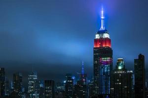 ny york, USA - Maj 28 2018 - ny york skyskrapor på natt antenn ändring foto