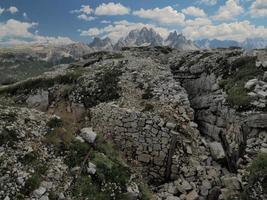 montera piana dolomiter bergen först värld krig banor dike rävhål foto