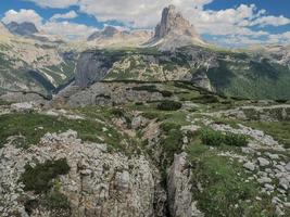 montera piana dolomiter bergen först värld krig banor dike rävhål foto