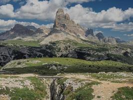 montera piana dolomiter bergen först värld krig banor dike rävhål foto