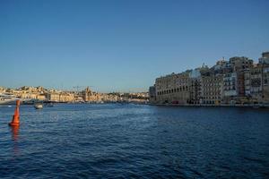 malta 3 städer se från la Valletta på solnedgång panorama foto