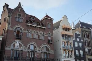 historisk gammal hus på amsterdam Centrum. nederländerna foto