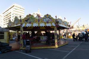 genua, Italien - december, 9 2018 - traditionell jul luna parkera roligt rättvis är öppnad foto