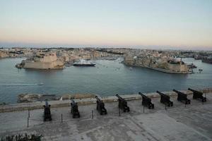 malta 3 städer se från la Valletta på solnedgång foto