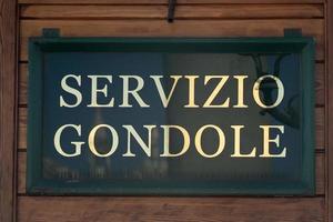 servizio gondol tecken i Venedig gondol service foto