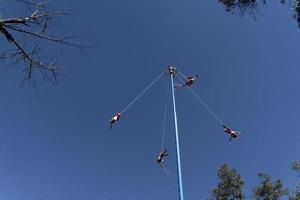 mexico stad, mexico - januari 30 2019 - de gammal dansa av flygblad los voladores foto