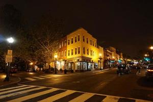 Washington dc, USA - Maj 16 2018 - georgetown gator på natt på regnig dag foto