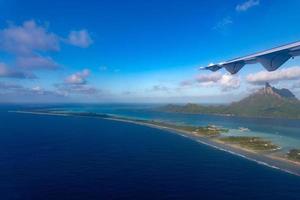 bora bora franska polynesien antenn flygplan se foto