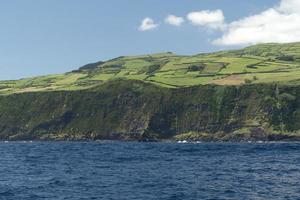 faial ö azorerna klippa se från de hav panorama foto