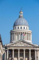 paris pantheon capitol med franska flagga foto