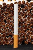 isolerat cigarett för tobak foto