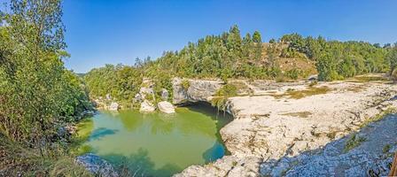 bild av vattenfall pazinski krov nära pazin i de kroatisk provins av central Istrien foto